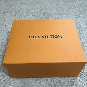 Louis Vuitton medium sized box